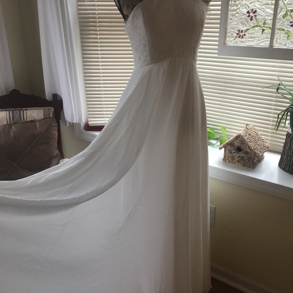 Bohemian Style White Wedding Dress - Picture 3 of 8